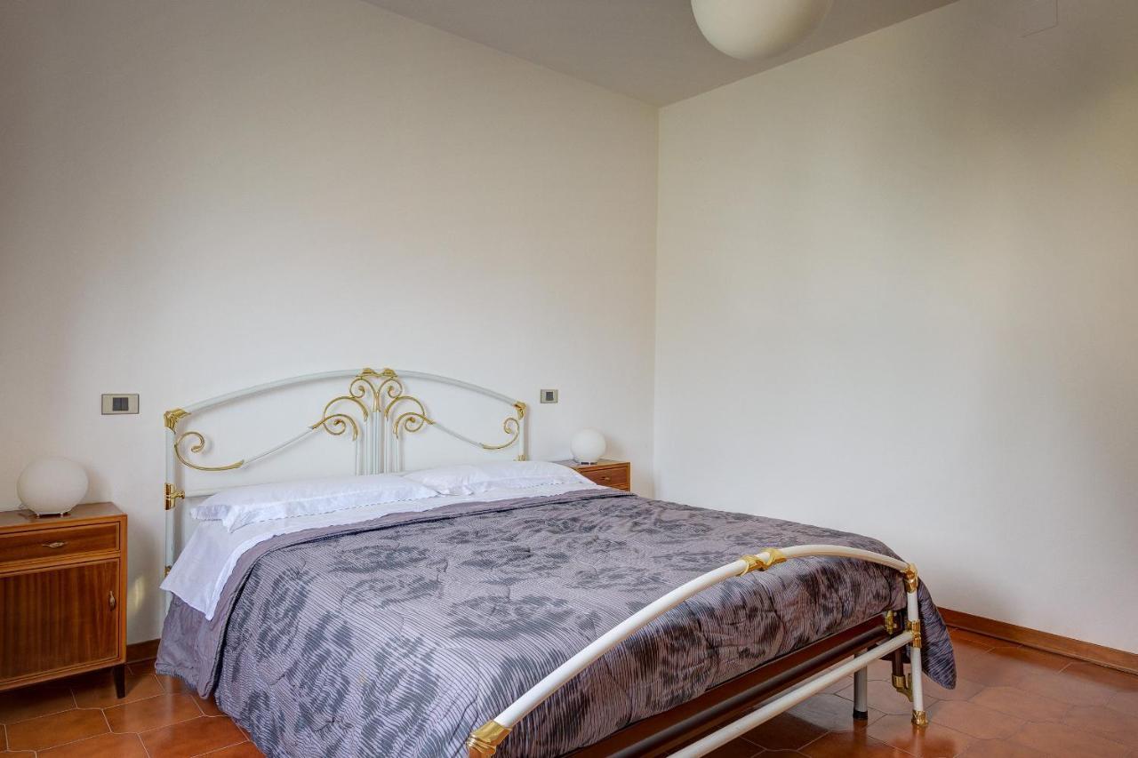 Appartamento Luisa - Vista Lago Passignano sul Trasimeno Buitenkant foto